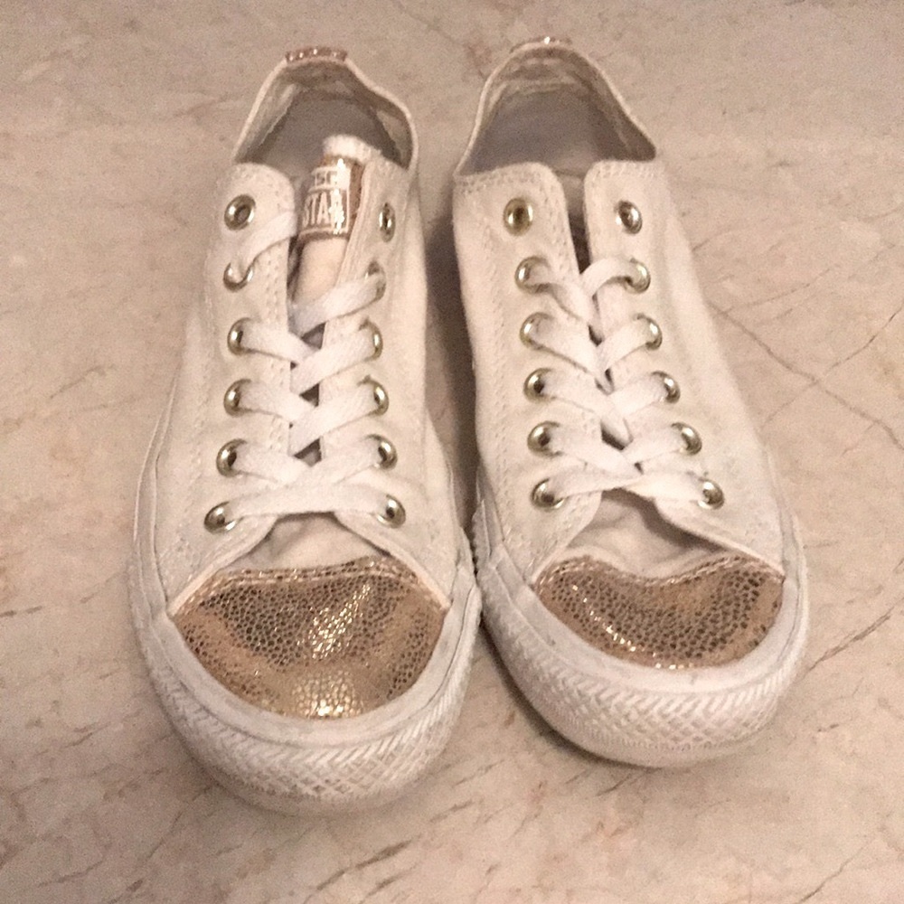 Converse with sneakers with gold capped toe size 8